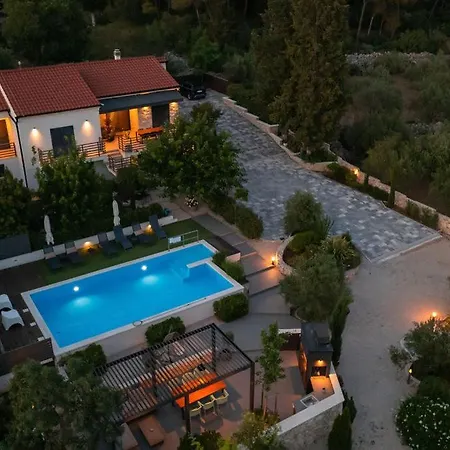 Toni Villa